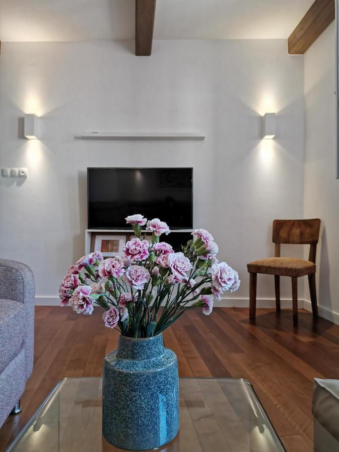 Apartman R.R. Omis Luaran gambar