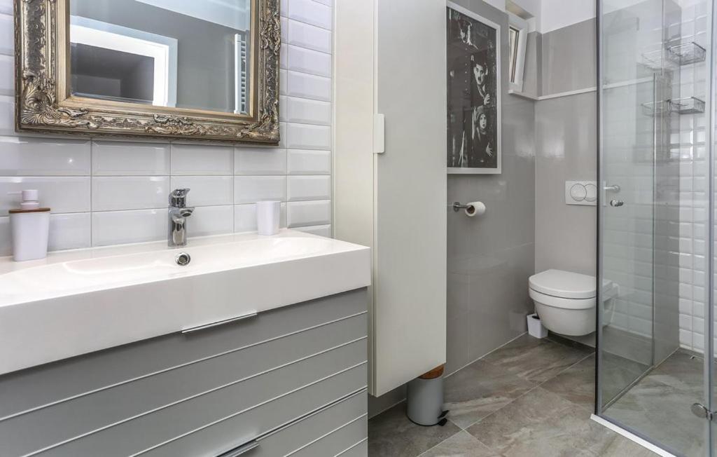 Apartman R.R. Omis Luaran gambar