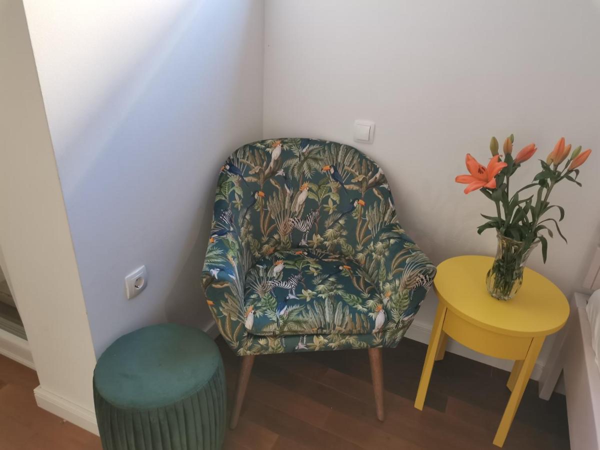 Apartman R.R. Omis Luaran gambar